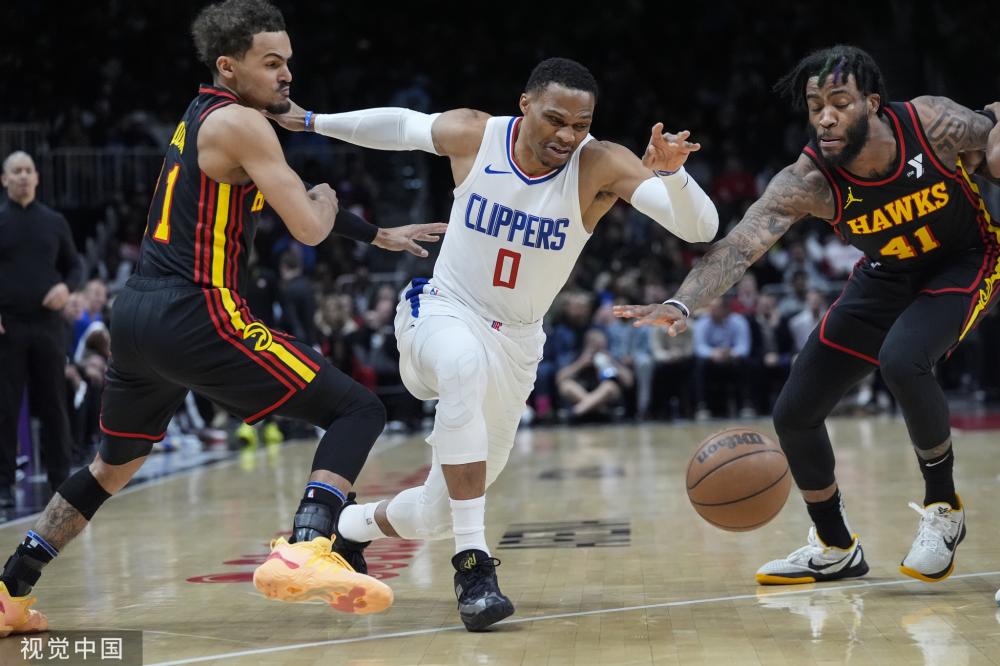 样在拼抢中 样在拼抢中