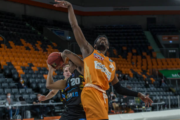 替补出场 替补出场