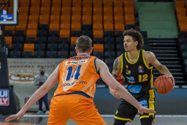 中保持执行 中保持执行