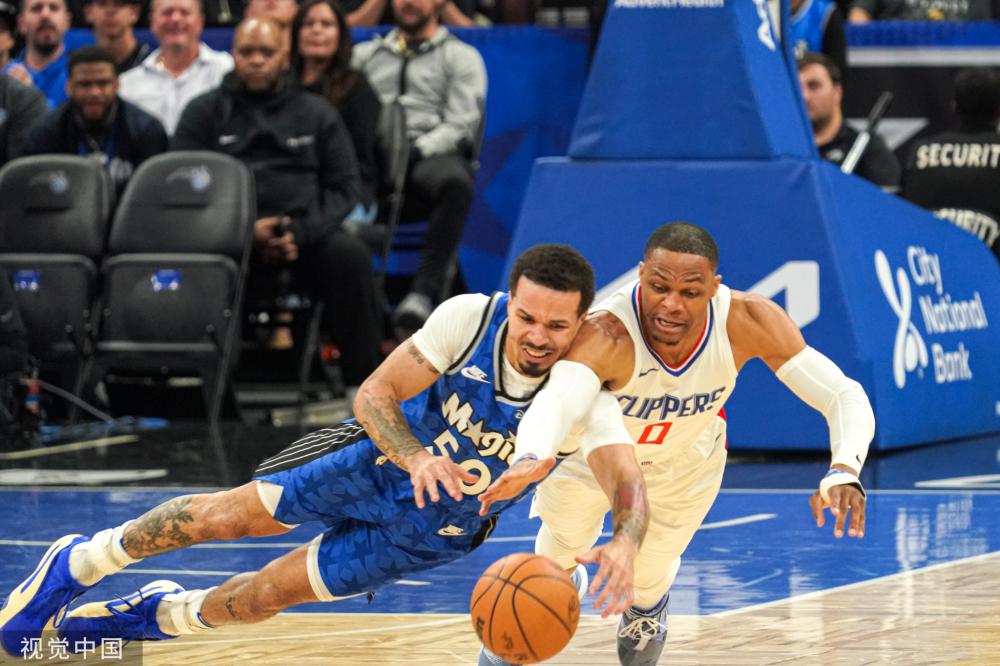 都牵动着球 都牵动着球